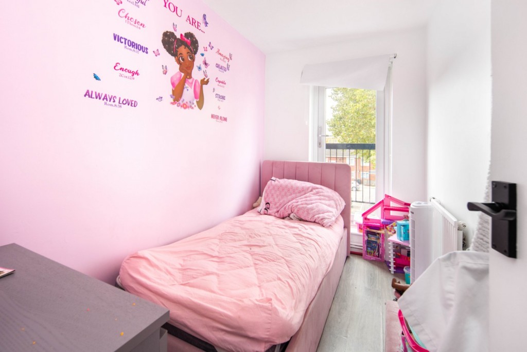 Image for Knights Close, E9