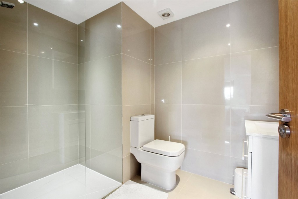 Image for Shore Road, E9