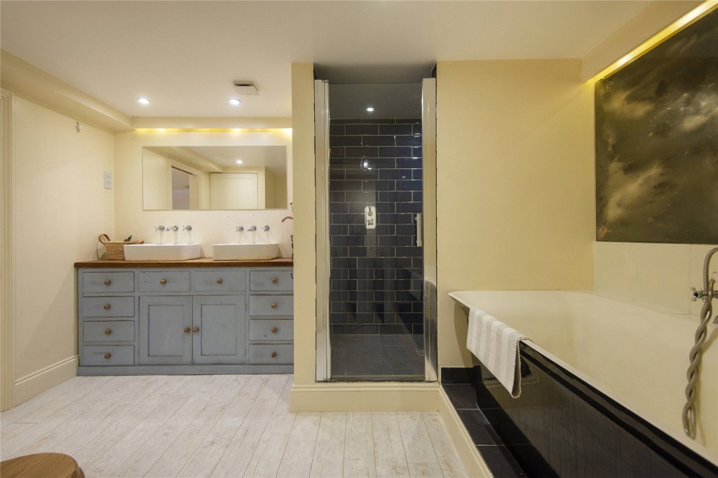 Image for Broadway Market, E8