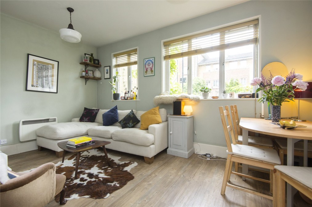 Wyndhams Court, E8
