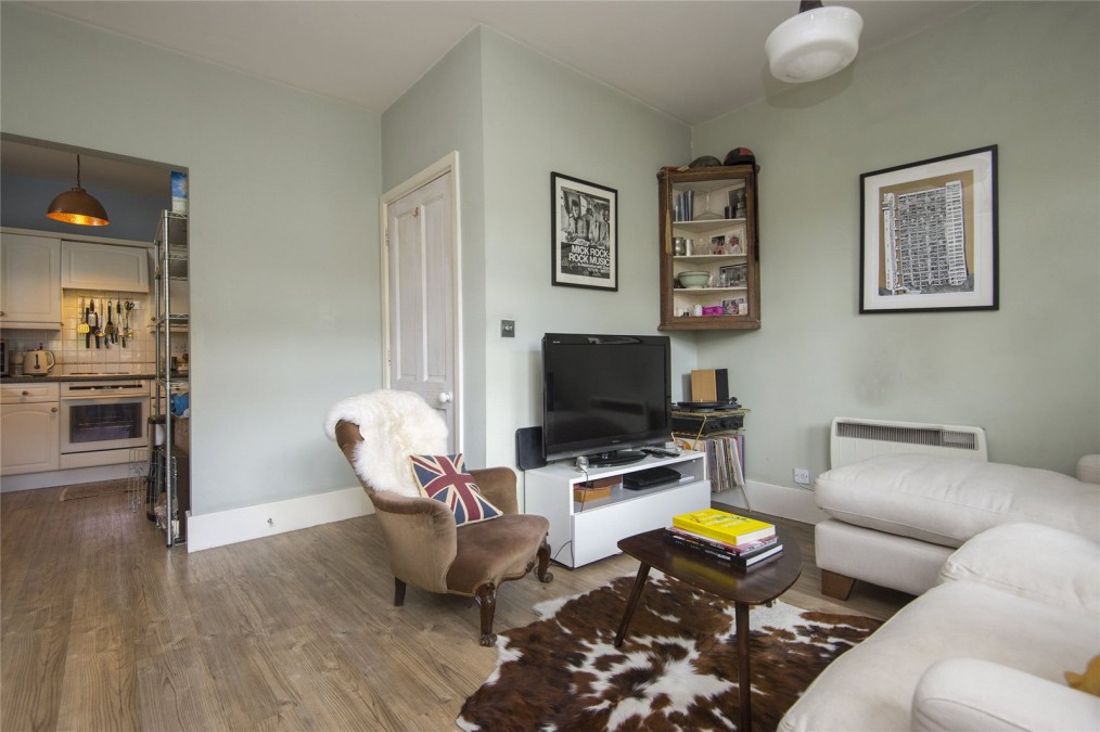 Wyndhams Court, E8