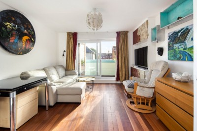 View full details for Inver Close, E5