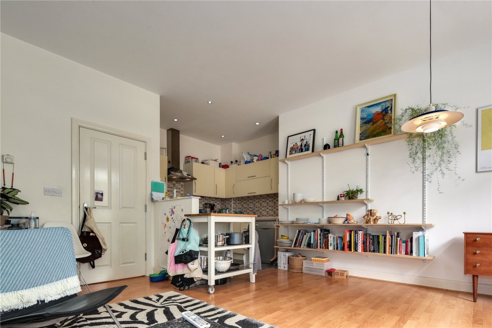 Clapton Square, E5