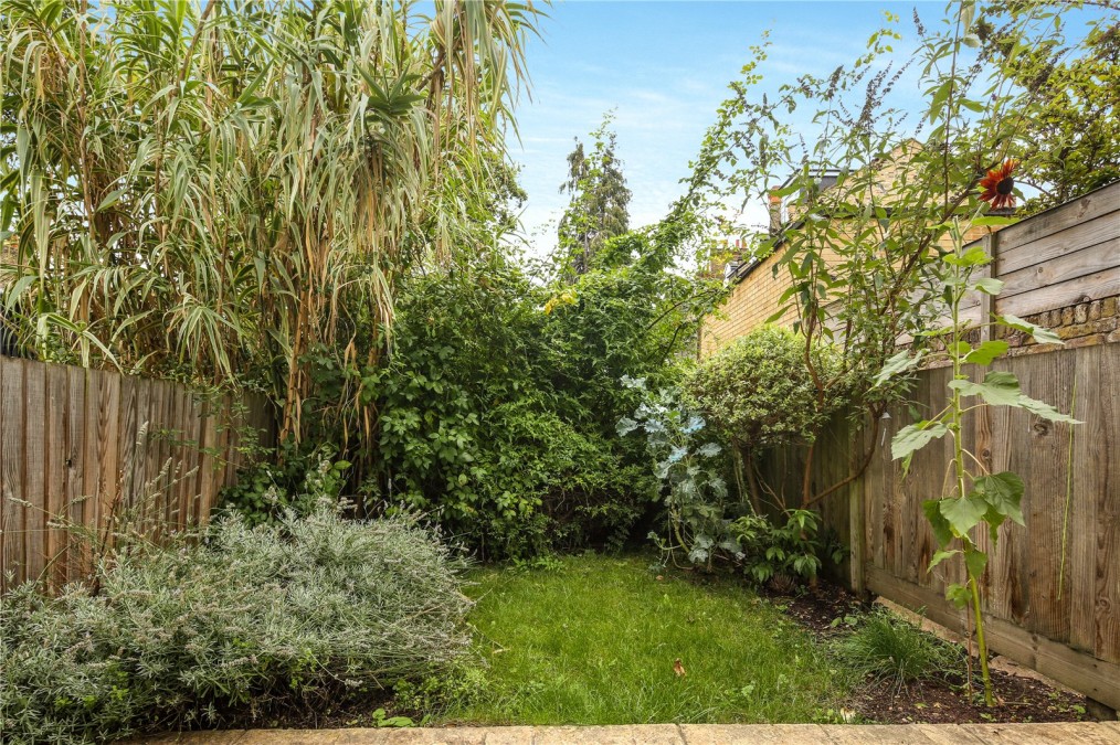 Amhurst Park, N16
