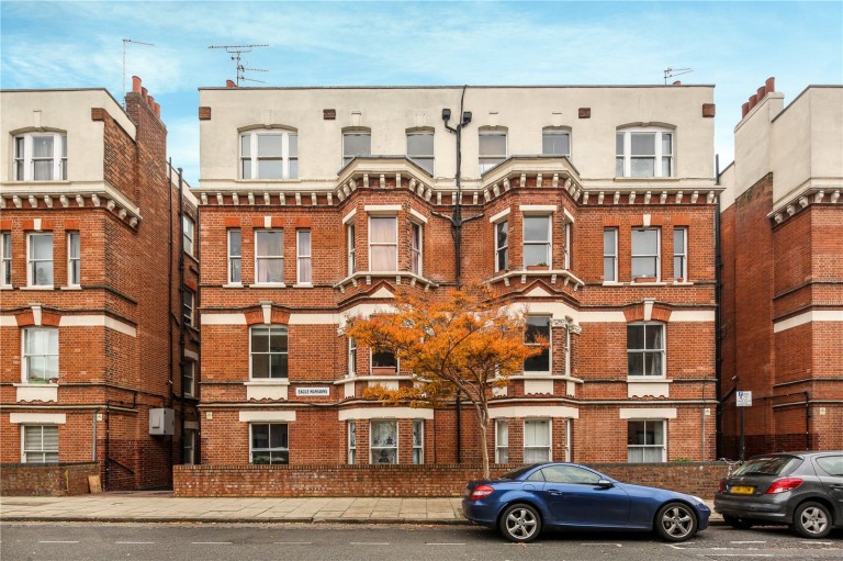 Salcombe Road, N16