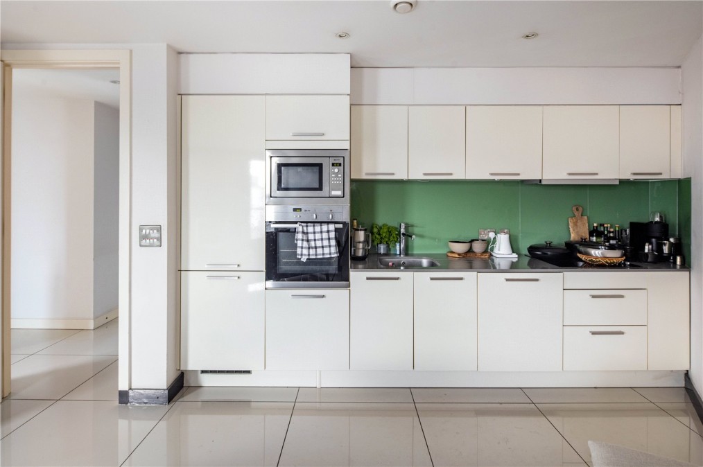 Arthaus Apartments, E8