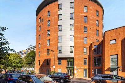 View full details for Lyme Grove House, E9