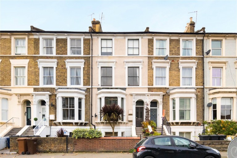 Lauriston Road, E9