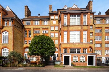 Lansdowne Drive, E8