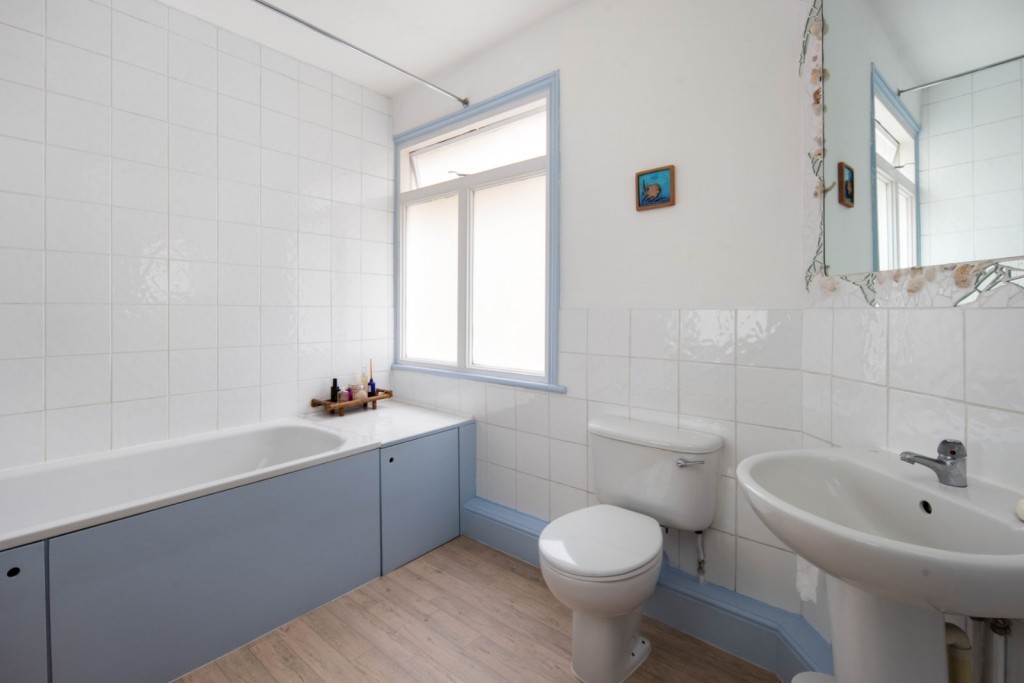 Image for Clapton Passage, E5