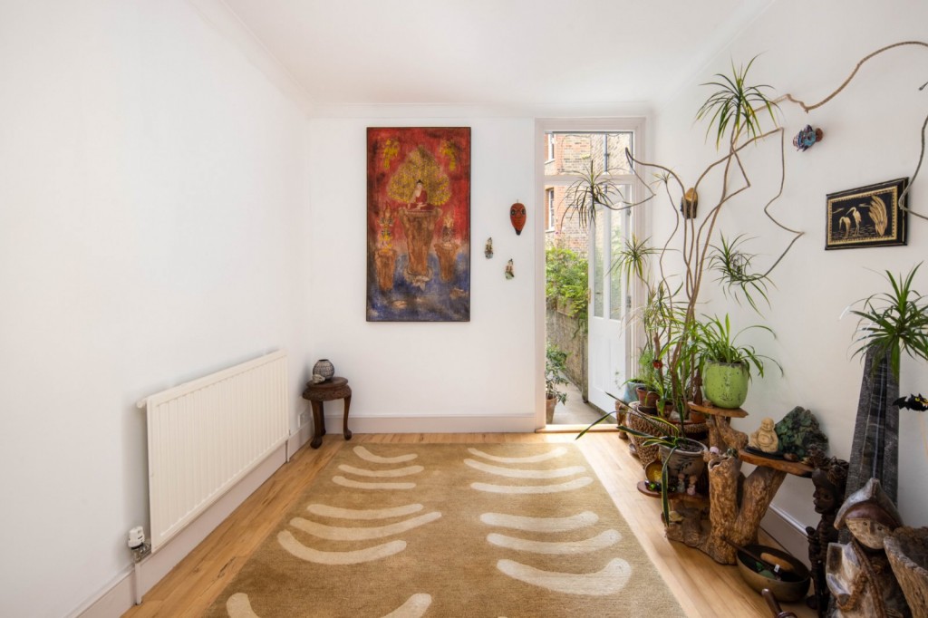 Image for Clapton Passage, E5