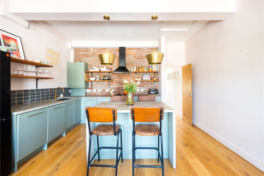 Stoke Newington High Street, N16