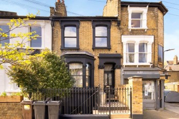 Glyn Road, E5