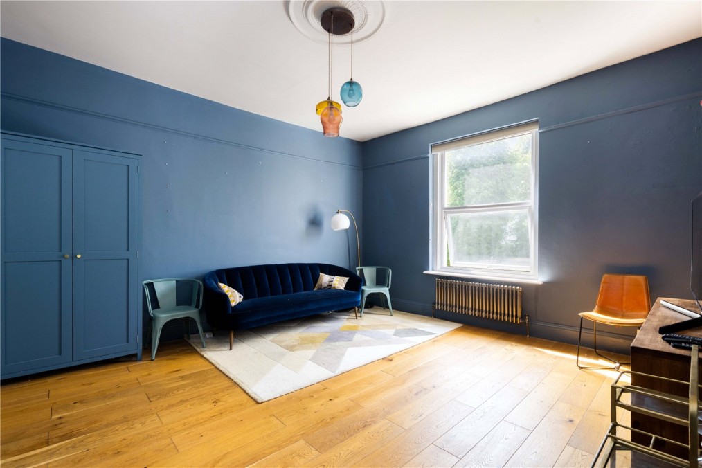 Kenninghall Road, E5