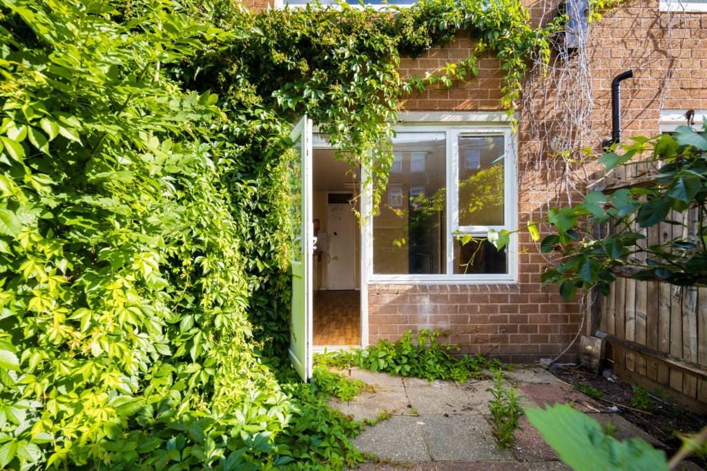 Image for Lyneham Walk, E5