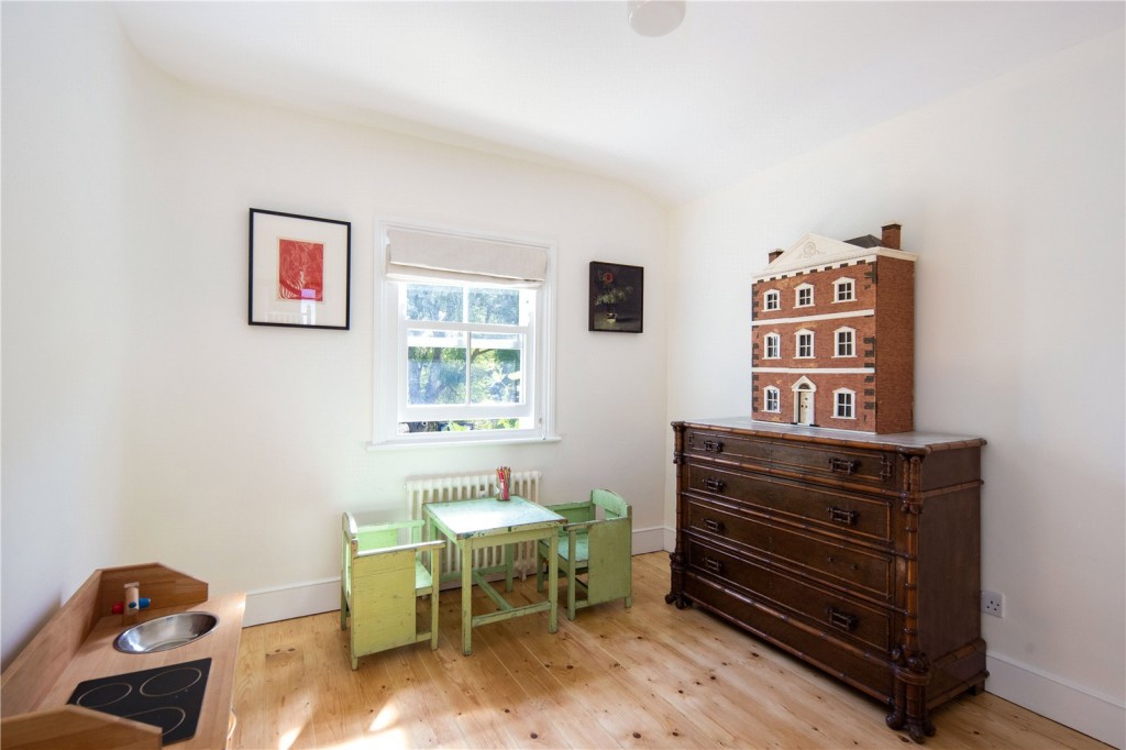 Image for Roding Road, E5