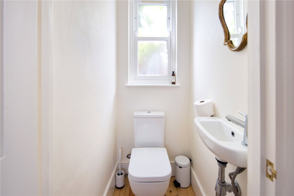 Image for Roding Road, E5