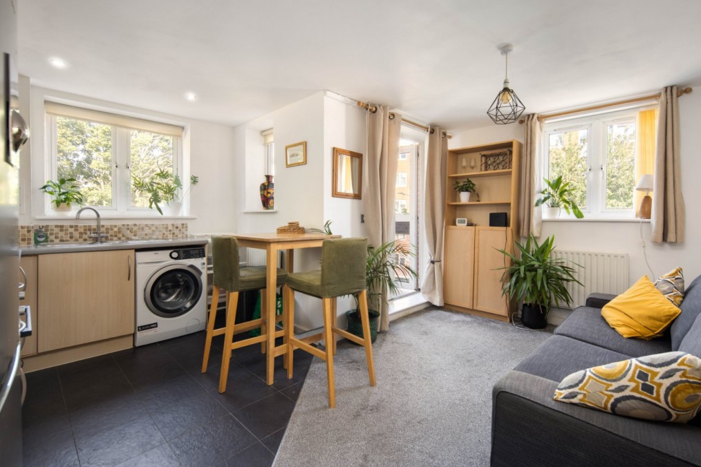Bradstock Road, E9