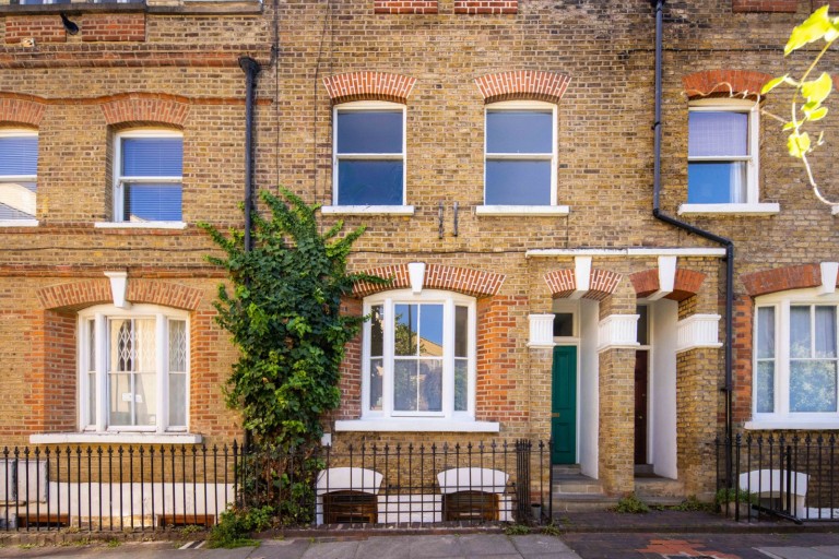 Sylvester Path, E8