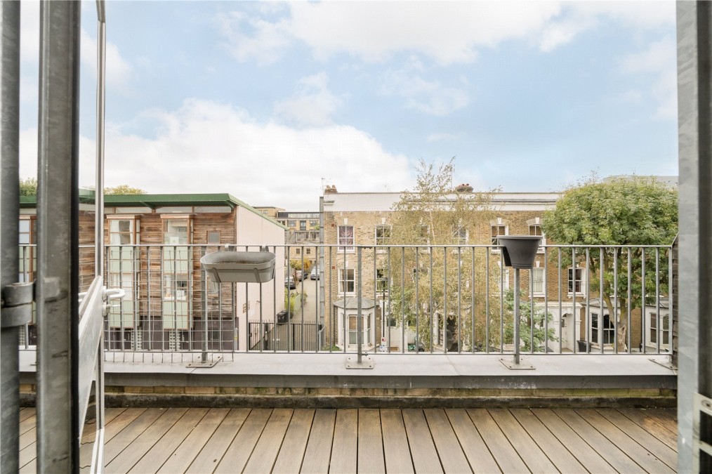Ellingfort Road, E8