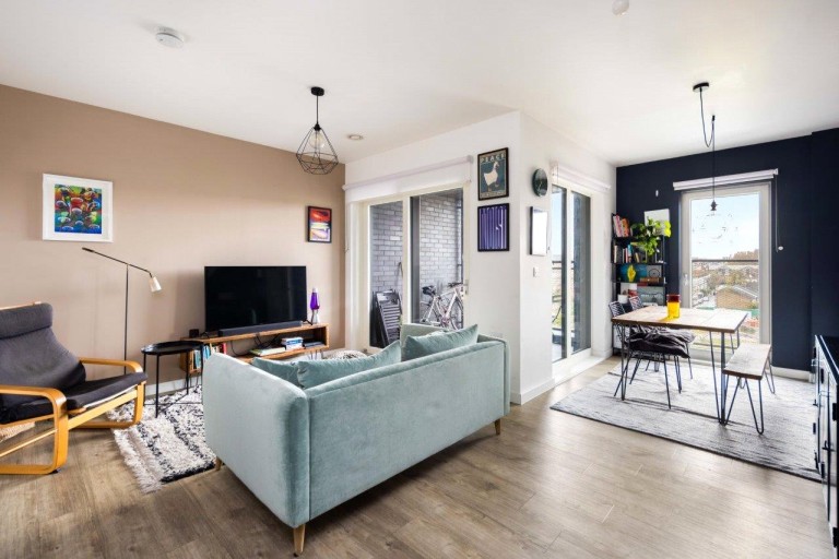 Wintergreen Court, E9