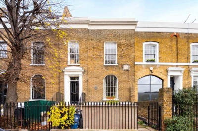View full details for Shrubland Road, E8