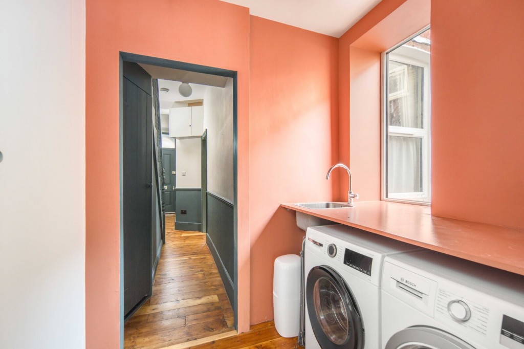 Image for Daubeney Road, E5
