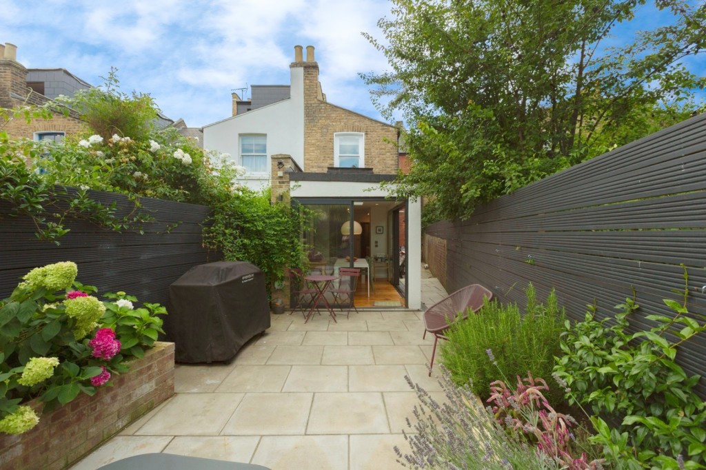 Image for Daubeney Road, E5