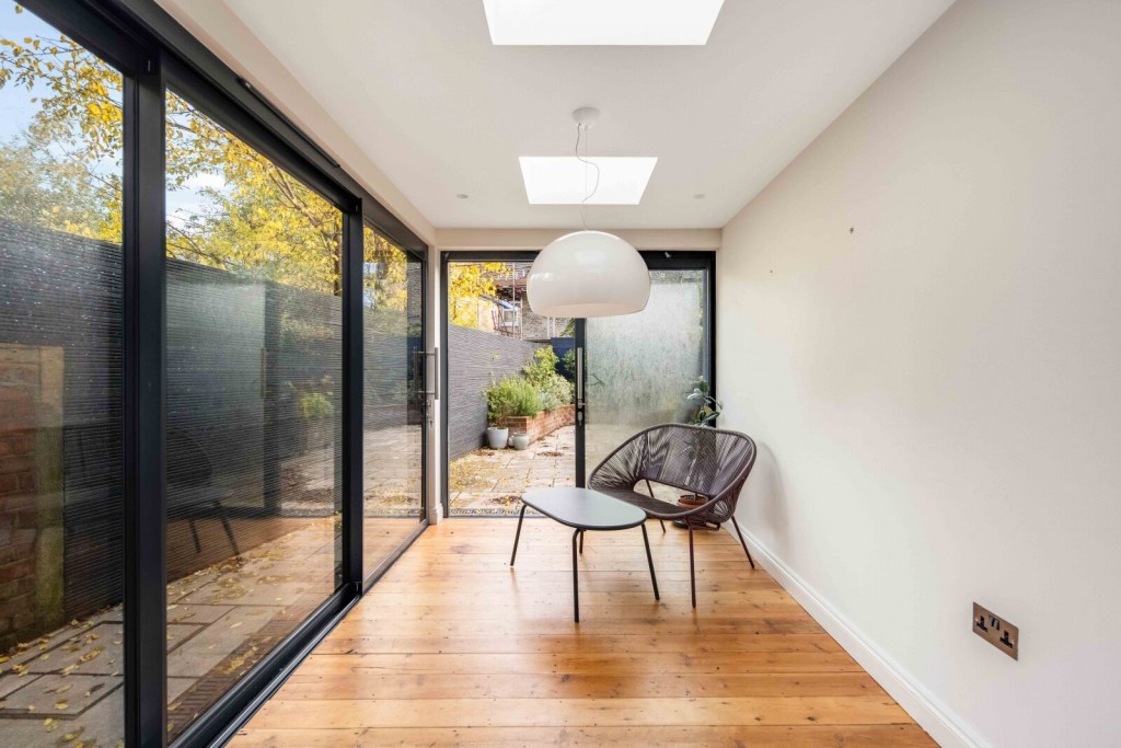 Image for Daubeney Road, E5