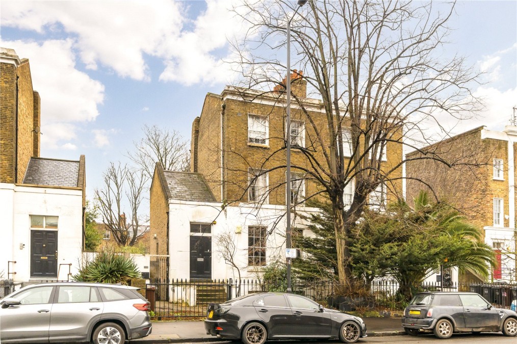 Queensbridge Road, E8