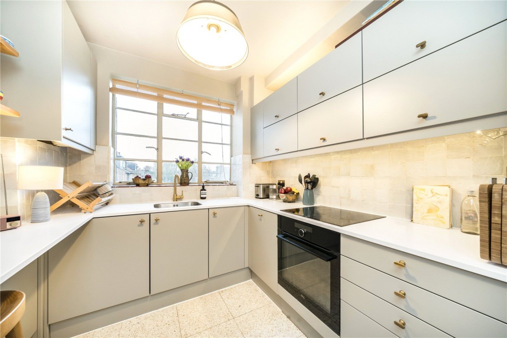 Beaumont Court, E5