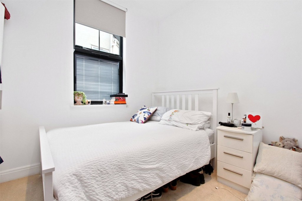 Image for Shore Road, E9