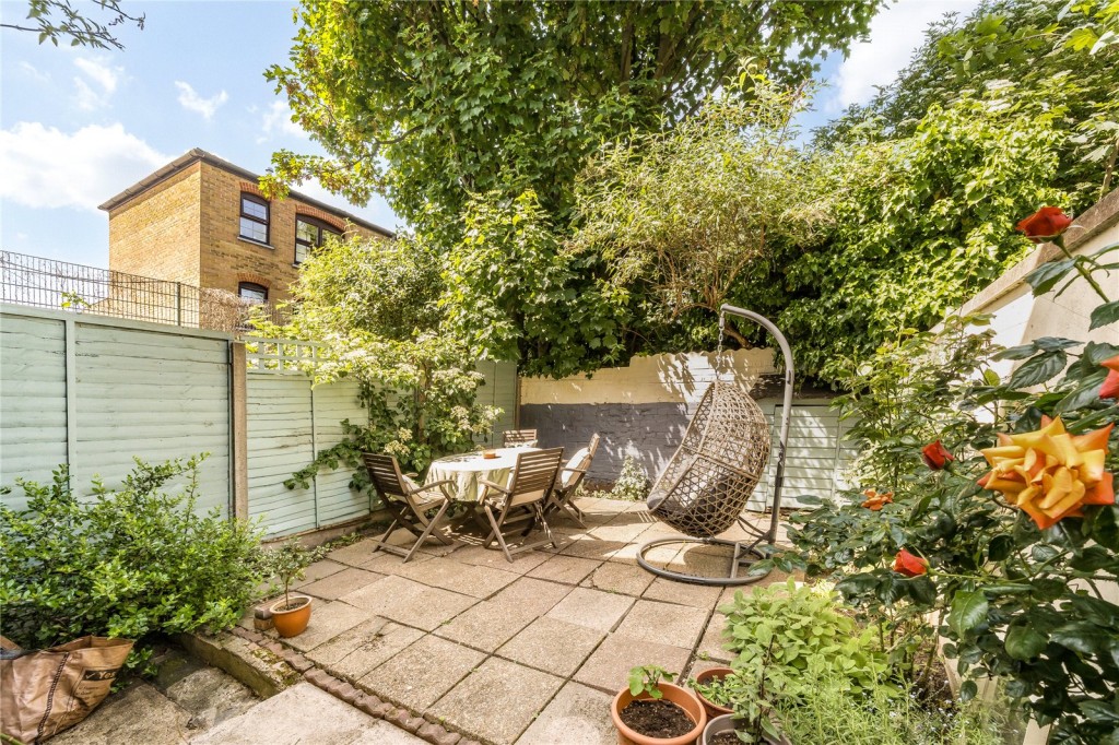 Image for Daubeney Road, E5