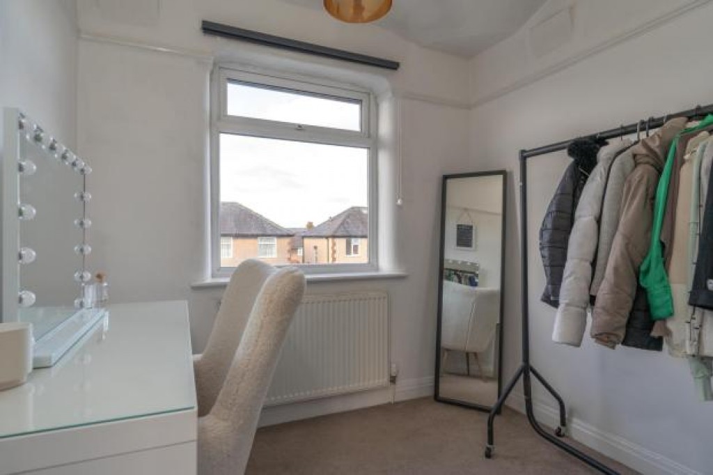 Haddon Road, Buxton, SK17 Crowther Key