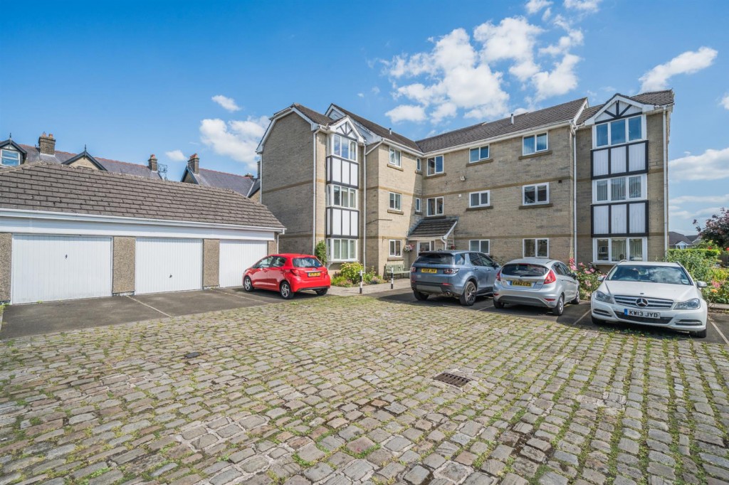 Image for 3 Silverlands Park, Buxton