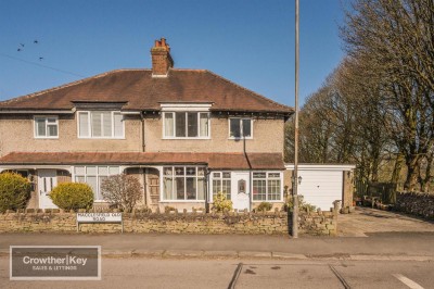 View full details for Macclesfield Old Road, Buxton