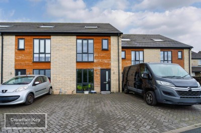 View full details for Tongue Lane, Buxton