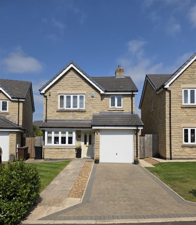 View full details for Rosebay Gardens, Chapel-En-Le-Frith