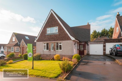 View full details for Ecclesbourne Drive, Buxton