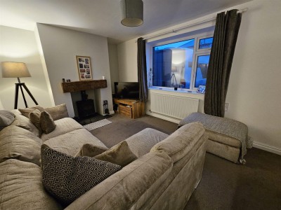 View full details for Fernway, Buxton