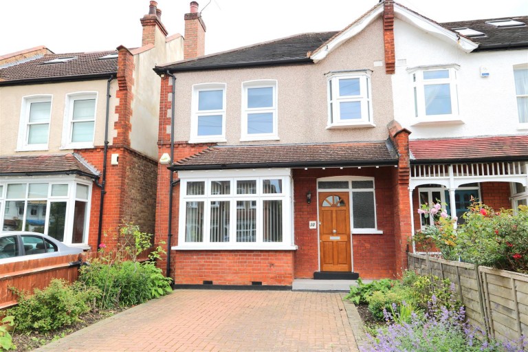 Hoppingwood Avenue, New Malden
