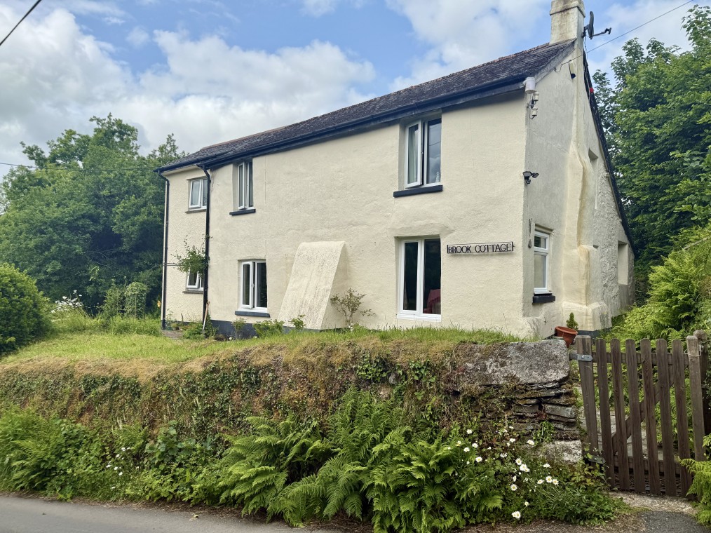 Sampford Spiney, Yelverton