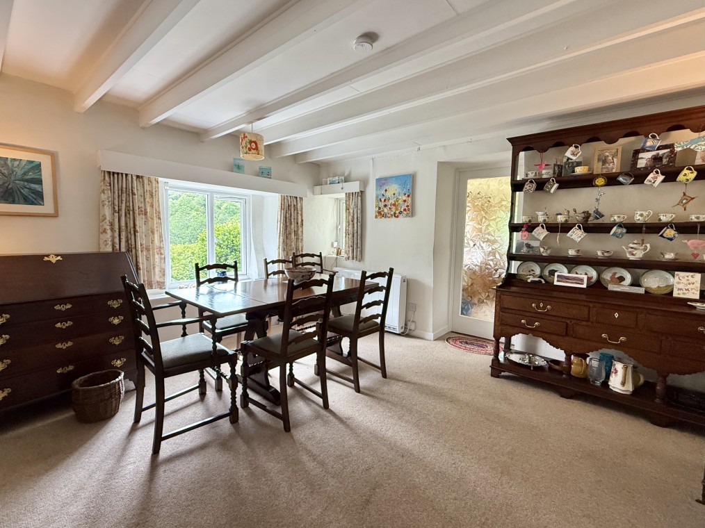 Sampford Spiney, Yelverton