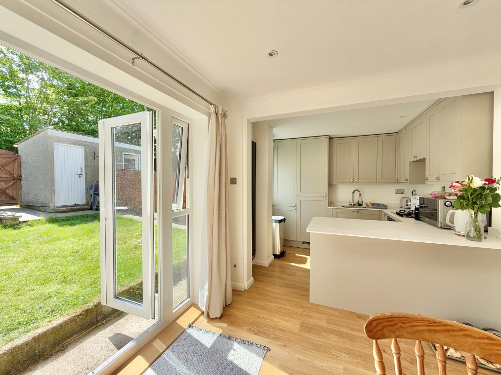 Buckland Monachorum, Yelverton