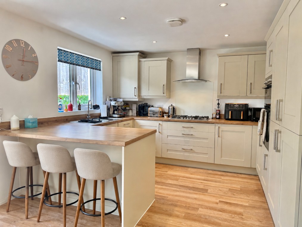 Yellowmead Tor Close, Tavistock, PL19 8GB