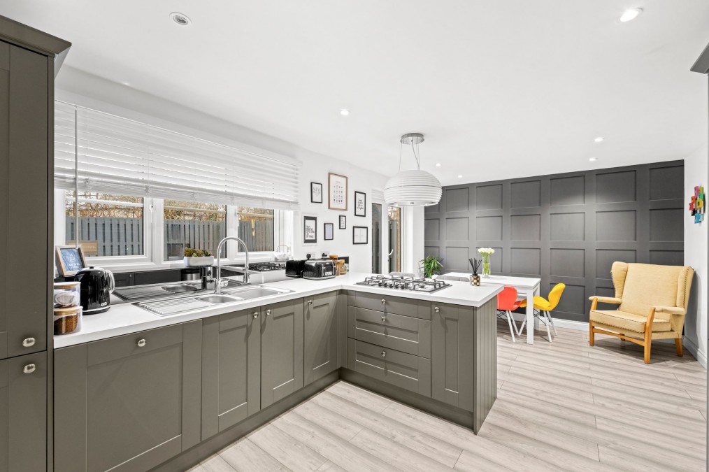 Globe Park, Broxburn, EH52