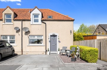 Greendykes Steadings, Broxburn, EH52