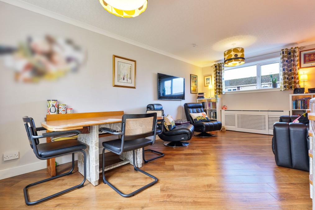 Forrest Walk, Uphall, EH52