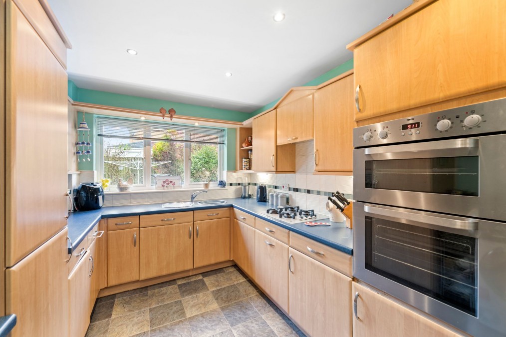 West Holmes Road, Broxburn, EH52