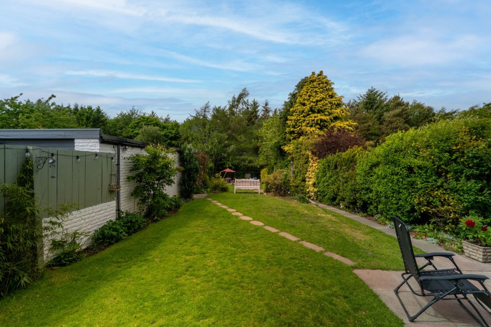 Murieston Drive, Livingston, EH54